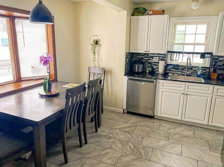 Adorable&Cozy Suburban Home Mins From Dwtn/Airport Rochester Exteriör bild