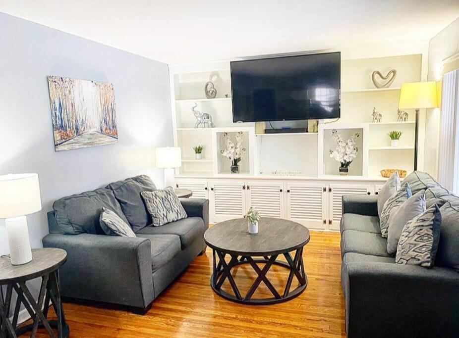 Adorable&Cozy Suburban Home Mins From Dwtn/Airport Rochester Exteriör bild